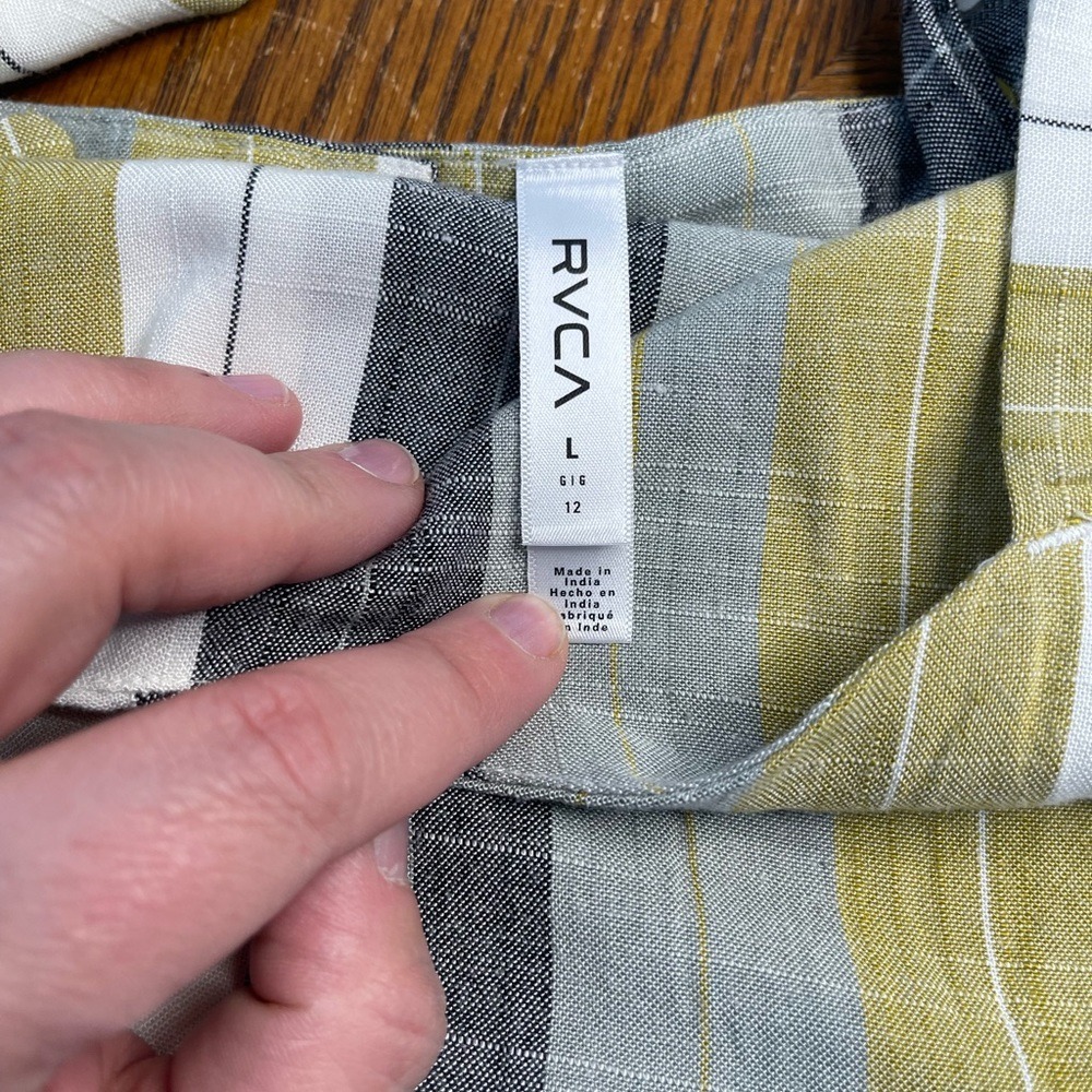 RVCA Striped Crop Top Womens Yellow Grey White Button Back Ruffle Hem Tank (958) - Picture 9 of 12